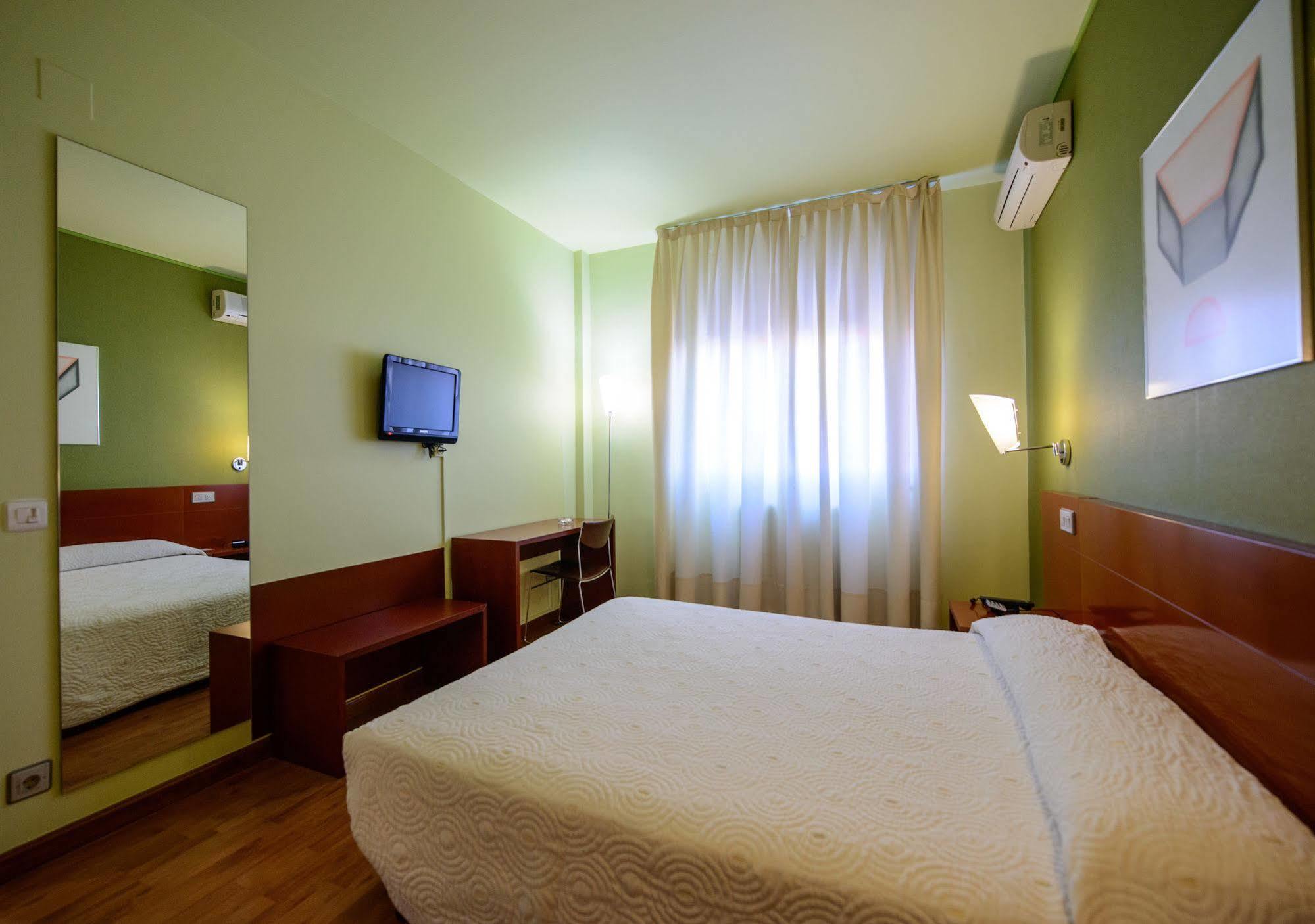 Hotel El Paso Honroso Hospital de Órbigo Dış mekan fotoğraf